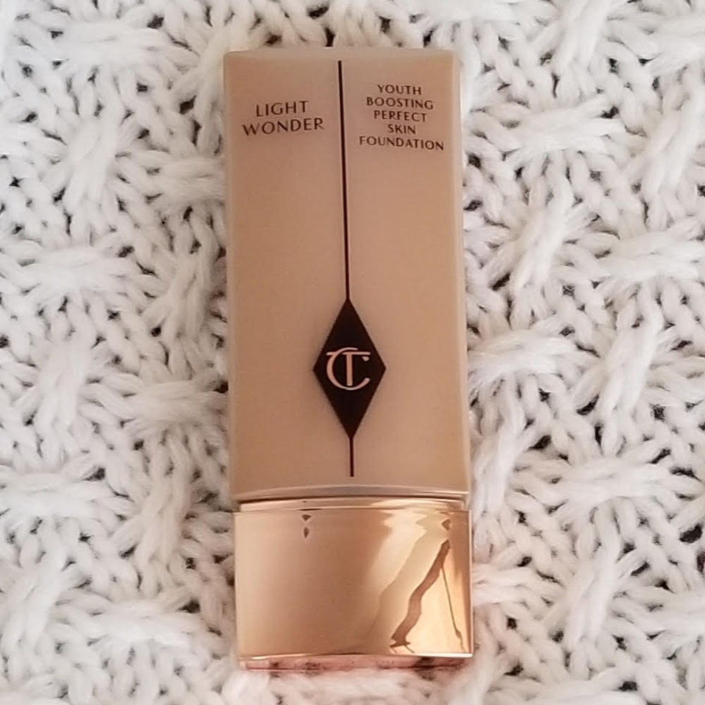 Charlotte Tilbury Light Wonder Foundation 8 Medium